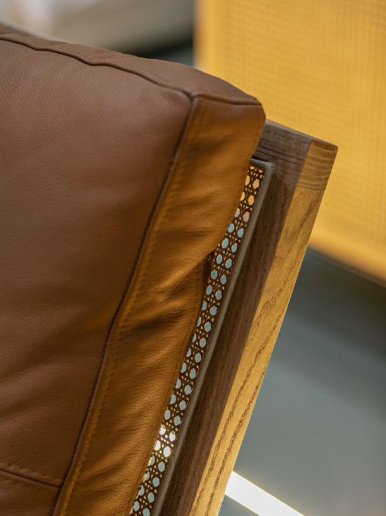 Davinci armchair