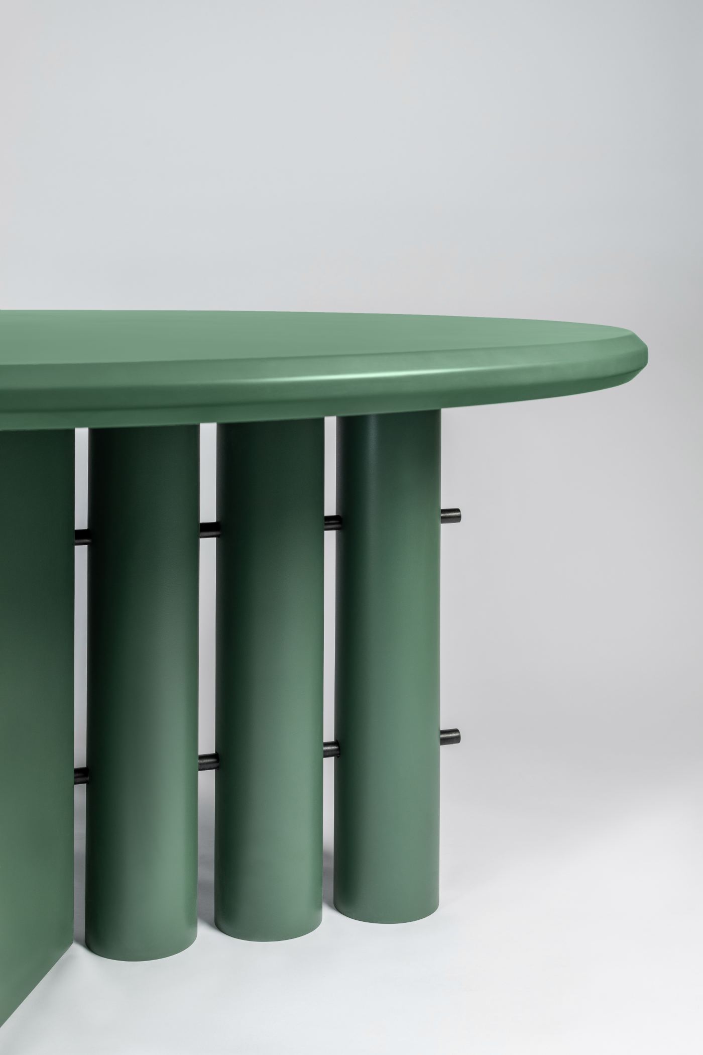 Bicar Dining Table