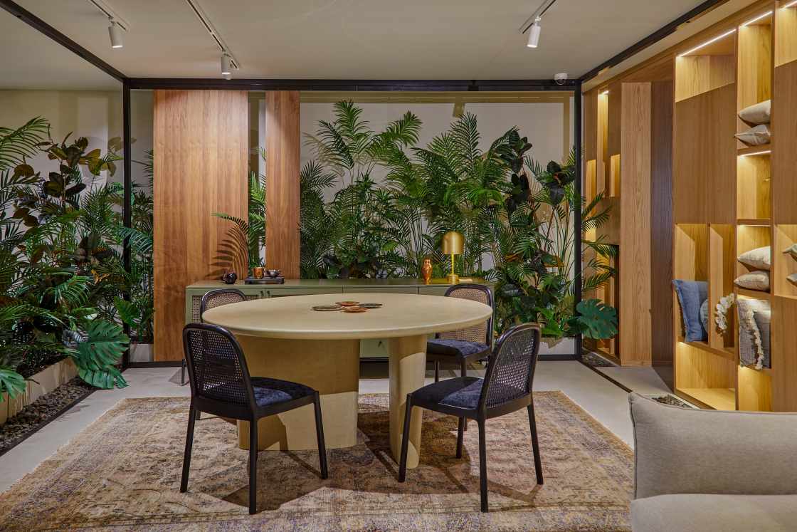 Sofia Dining Table