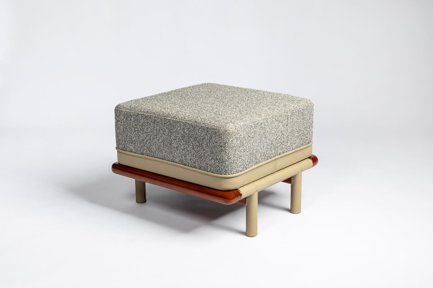 Mingle Pouf